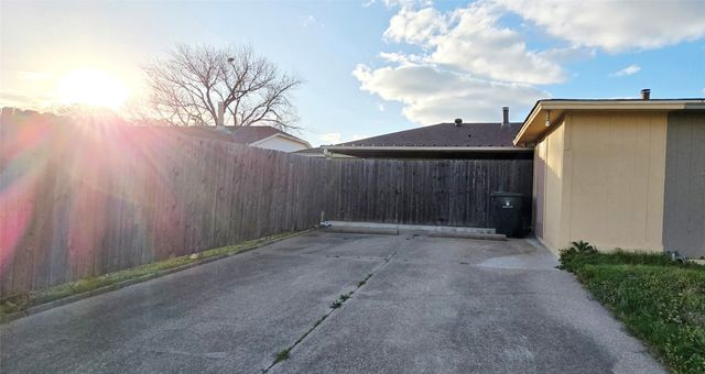 2224 Limestone Lane, Garland, TX 75040