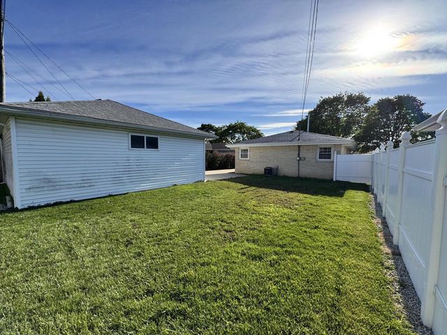 3770 93rd STREET, Milwaukee, WI 53228