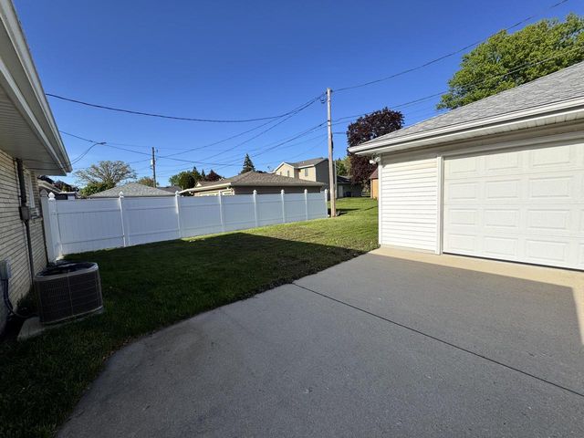 3770 93rd STREET, Milwaukee, WI 53228