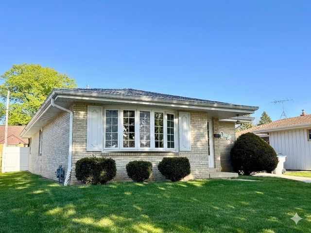 3770 93rd STREET, Milwaukee, WI 53228
