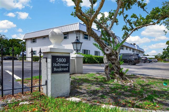 5800 HOLLYWOOD BOULEVARD 112, Sarasota, FL 34231