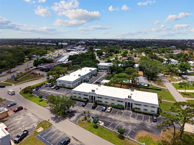 5800 HOLLYWOOD BOULEVARD 112, Sarasota, FL 34231
