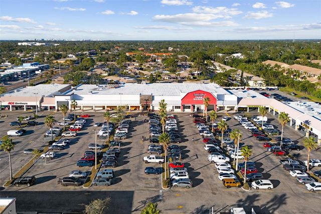 5800 HOLLYWOOD BOULEVARD 112, Sarasota, FL 34231