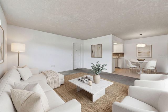 5800 HOLLYWOOD BOULEVARD 112, Sarasota, FL 34231