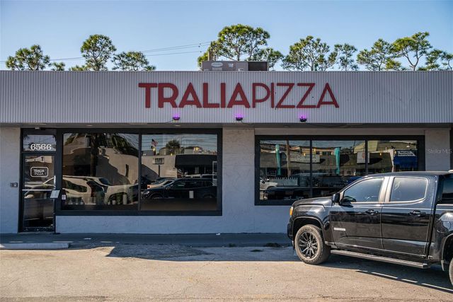 5800 HOLLYWOOD BOULEVARD 112, Sarasota, FL 34231
