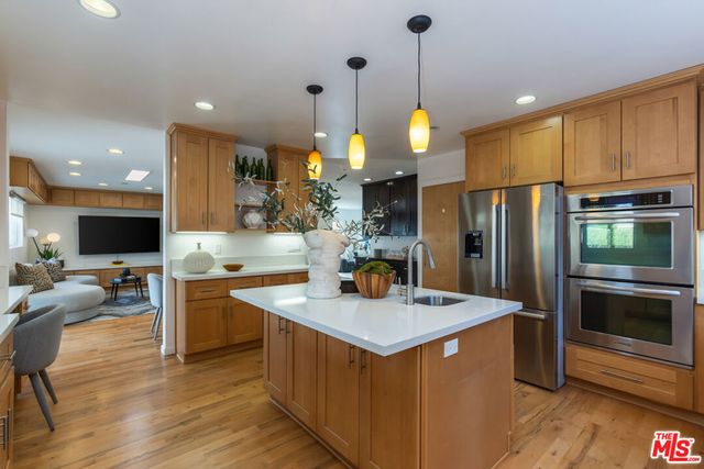 5044 Varna Avenue, Sherman Oaks, CA 91423