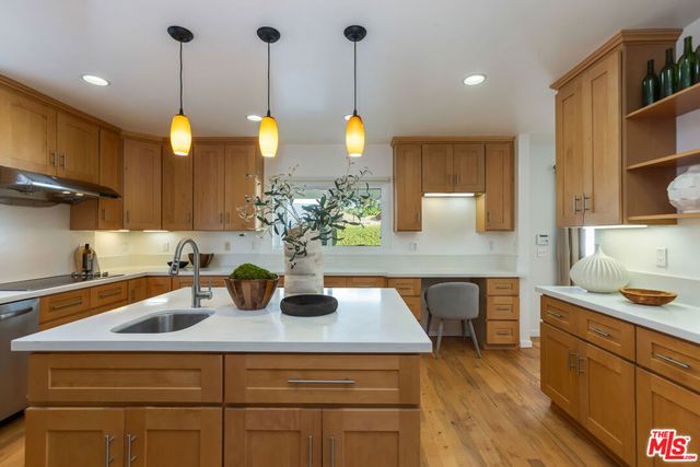 5044 Varna Avenue, Sherman Oaks, CA 91423