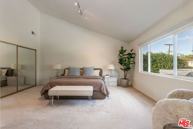 5044 Varna Avenue, Sherman Oaks, CA 91423