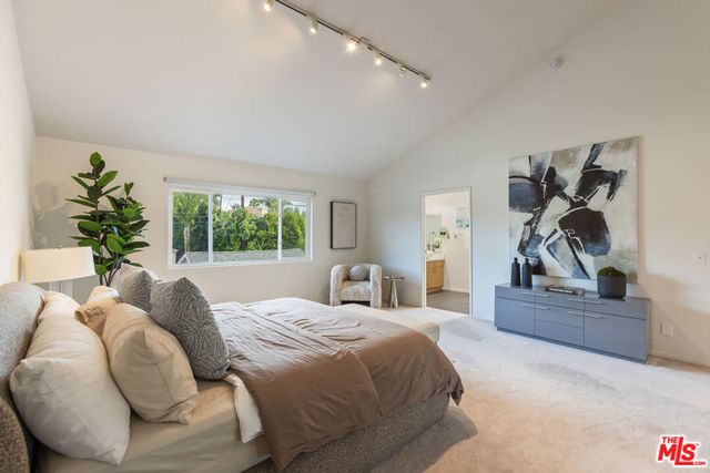 5044 Varna Avenue, Sherman Oaks, CA 91423