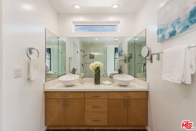 5044 Varna Avenue, Sherman Oaks, CA 91423