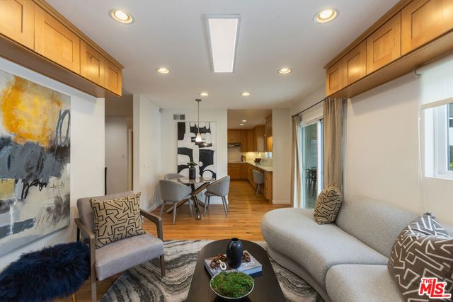 5044 Varna Avenue, Sherman Oaks, CA 91423