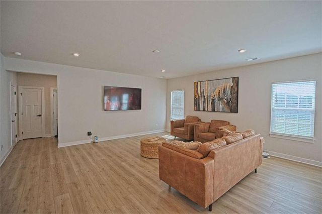 305 Meuse Lane, Locust Grove, GA 30248