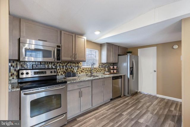 50 DUMFRIES DR, Dumfries, VA 22026