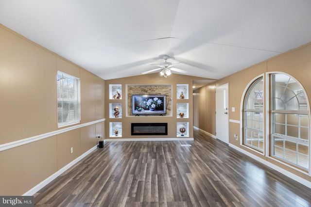 50 DUMFRIES DR, Dumfries, VA 22026