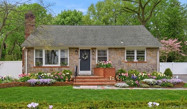 205 4th Street, East Northport, NY 11731