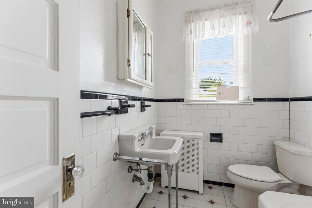 Image 19 of property listing at 1615 E 31ST ST, Baltimore, MD 21218