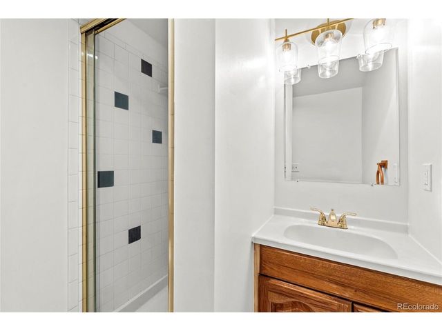 458 S Downing St, Denver, CO 80209
