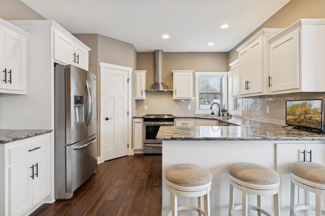 2009 Red Oak Lane, Lino Lakes, MN 55038