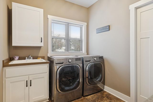 2009 Red Oak Lane, Lino Lakes, MN 55038