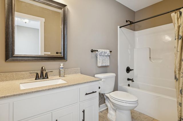 2009 Red Oak Lane, Lino Lakes, MN 55038