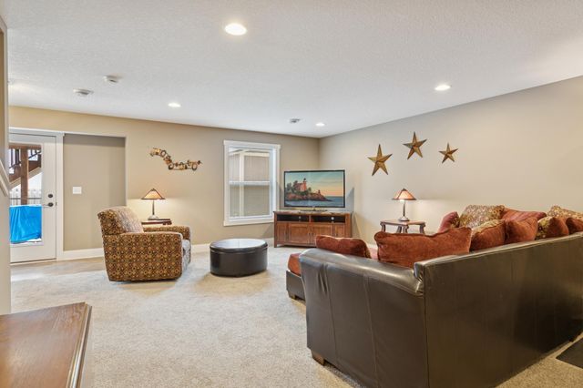 2009 Red Oak Lane, Lino Lakes, MN 55038