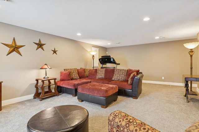 2009 Red Oak Lane, Lino Lakes, MN 55038