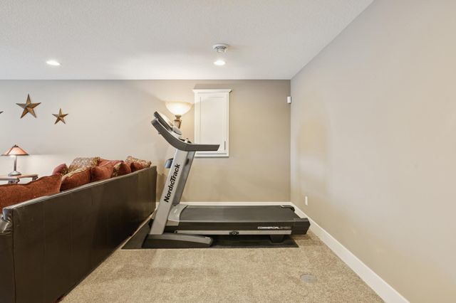 2009 Red Oak Lane, Lino Lakes, MN 55038