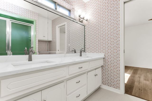 101 Hollyhill Lane, Denton, TX 76205