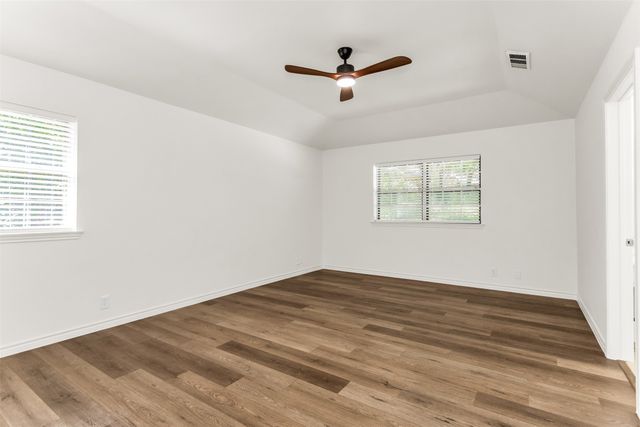 101 Hollyhill Lane, Denton, TX 76205