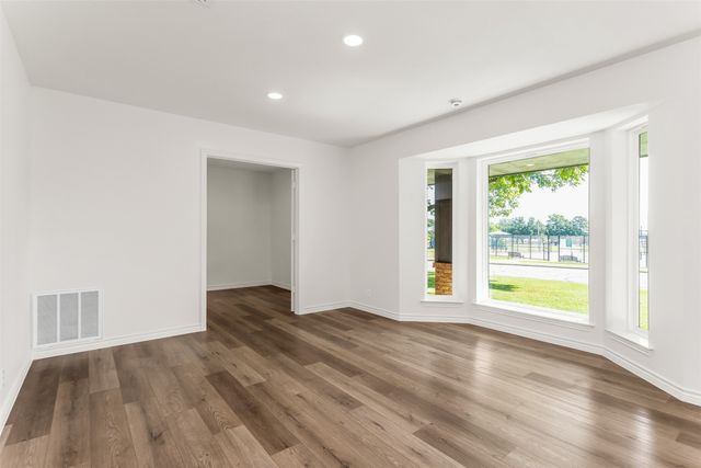 101 Hollyhill Lane, Denton, TX 76205
