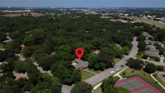101 Hollyhill Lane, Denton, TX 76205