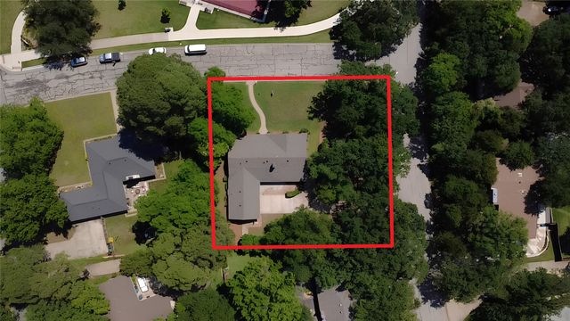 101 Hollyhill Lane, Denton, TX 76205