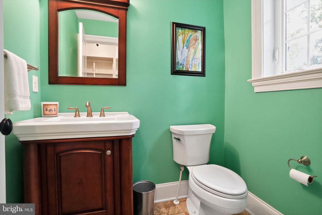 17 FOXCHASE RD, Malvern, PA 19355