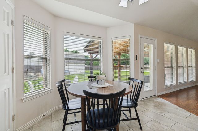 301 Cedar Circle, Shady Shores, TX 76208