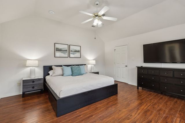 301 Cedar Circle, Shady Shores, TX 76208