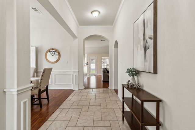 301 Cedar Circle, Shady Shores, TX 76208