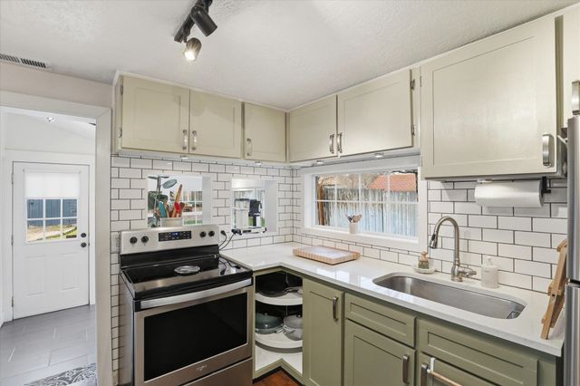 1714 E 9TH Ave, Spokane, WA 99202