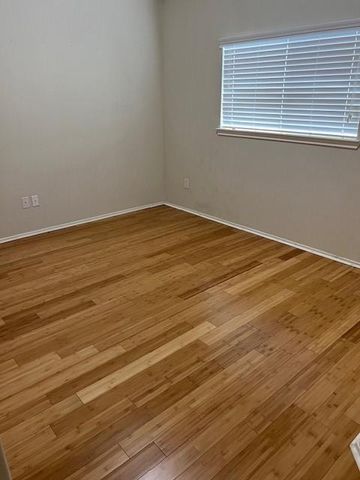 6923 Hampden Point Ct, Houston, TX 77040