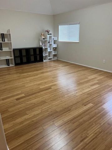 6923 Hampden Point Ct, Houston, TX 77040