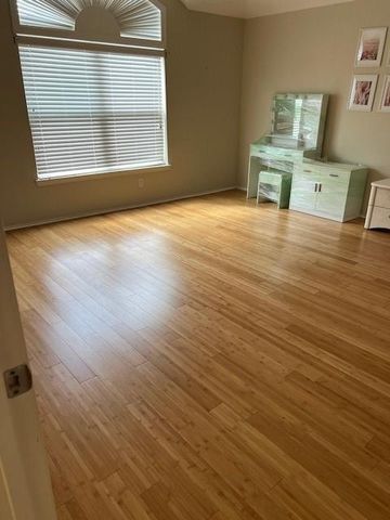 6923 Hampden Point Ct, Houston, TX 77040
