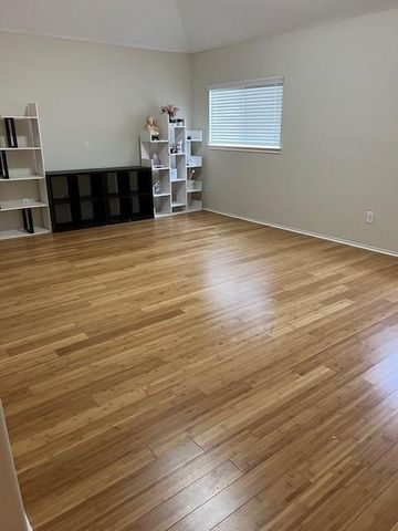 6923 Hampden Point Ct, Houston, TX 77040