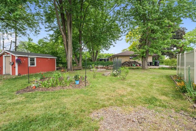 N76W14321 Lari Lou DRIVE, Menomonee Falls, WI 53051