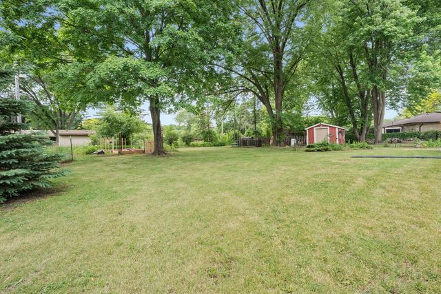N76W14321 Lari Lou DRIVE, Menomonee Falls, WI 53051
