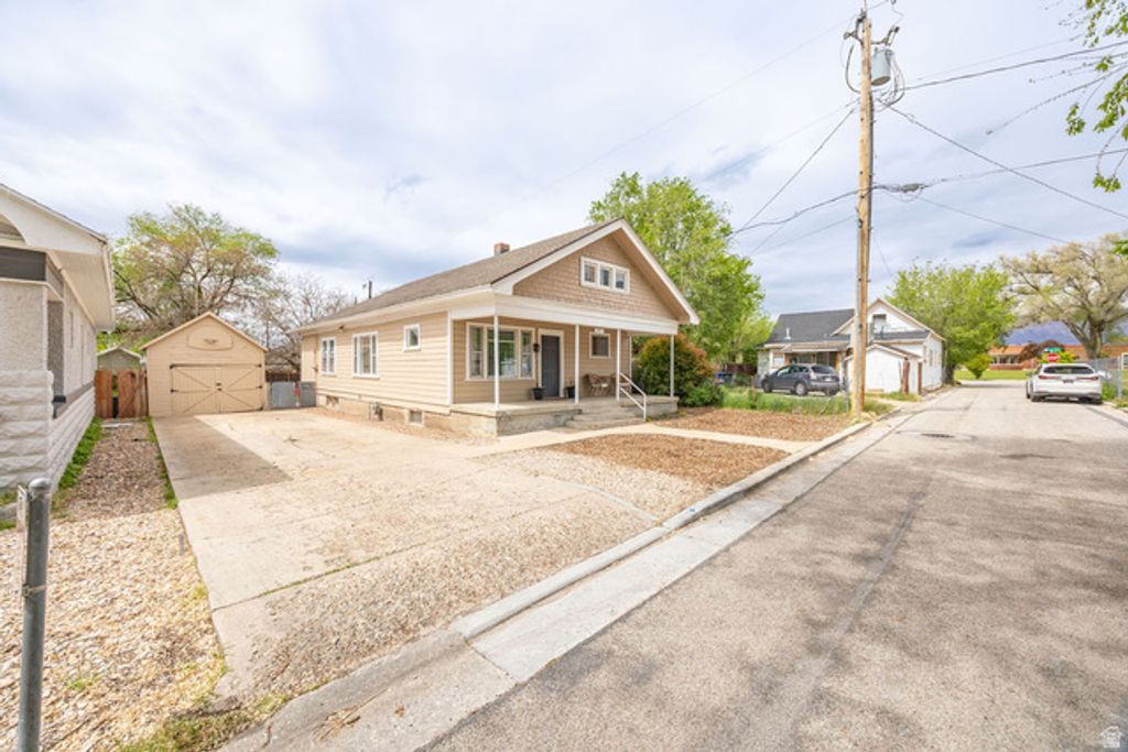 Image 2 of property listing at 2021 S GRAMERCY AVE, Ogden, UT 84401