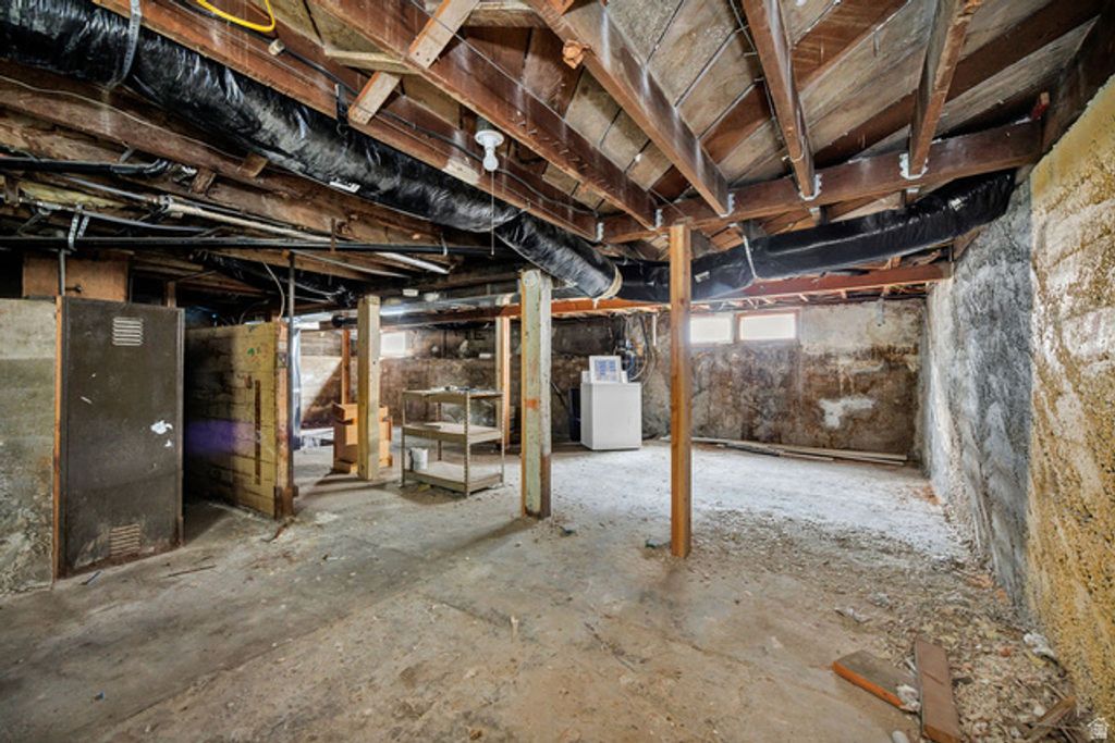 Image 15 of property listing at 2021 S GRAMERCY AVE, Ogden, UT 84401