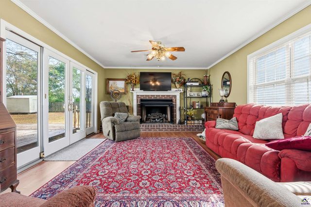 614 Hillcrest Avenue, Perry, GA 31069