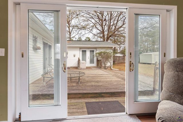 614 Hillcrest Avenue, Perry, GA 31069