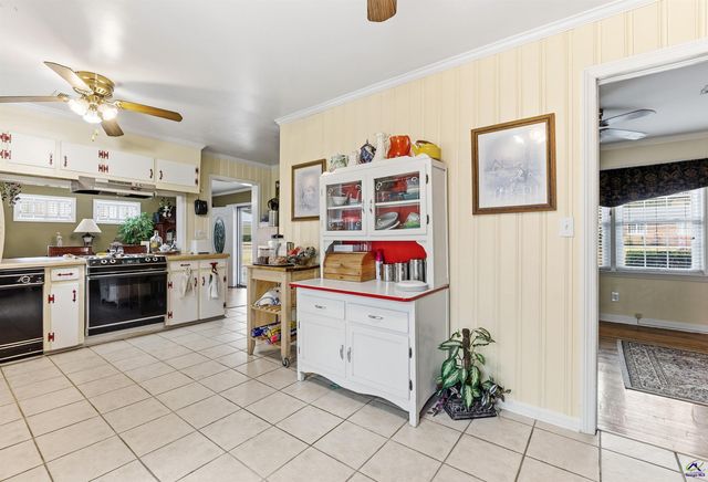 614 Hillcrest Avenue, Perry, GA 31069