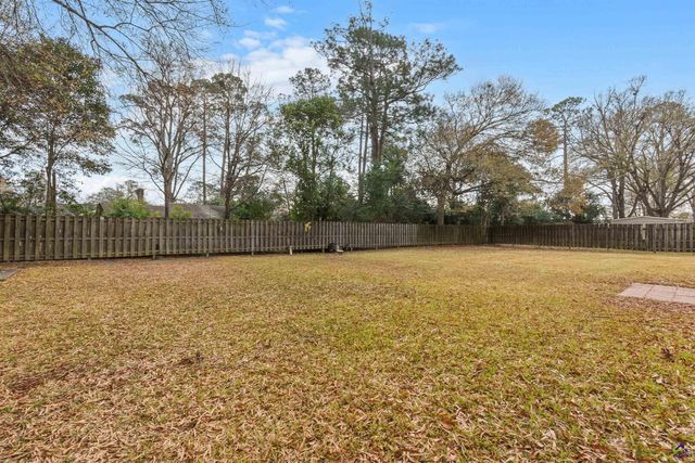 614 Hillcrest Avenue, Perry, GA 31069