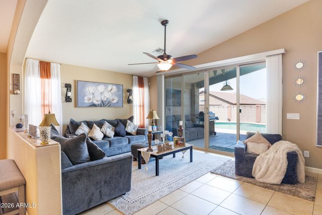 786 W JAHNS Drive, Casa Grande, AZ 85122